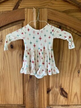 Little One Shop green red star snowflake long sleeve dress size 3-6 months